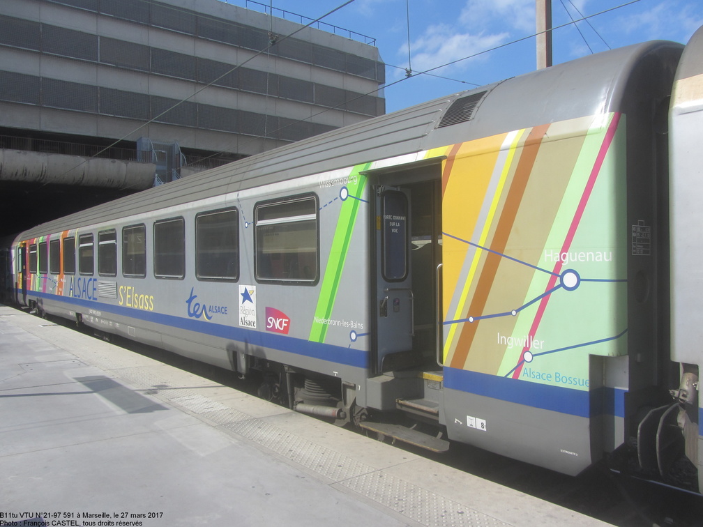 PIKO Ref 58640A HO - Voiture Corail TER Alsace Type VTU 1ècl Ep VI SNCF Piko En Id10606