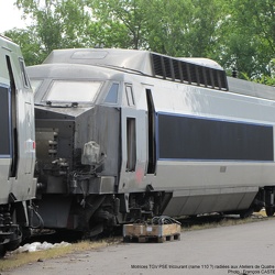 TGV Sud Est tricourant
